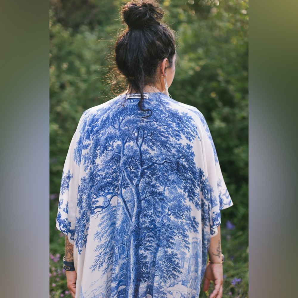 ⭐️Last One⭐️ LET THE LIGHT IN GODDESS DUSTER KIMONO Mid Length Chinoiserie - Picture 9 of 14